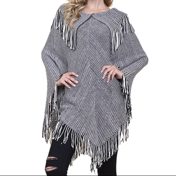 Sweaters - Poncho with fringe
